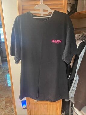 Uniqlo bleach t-shirt